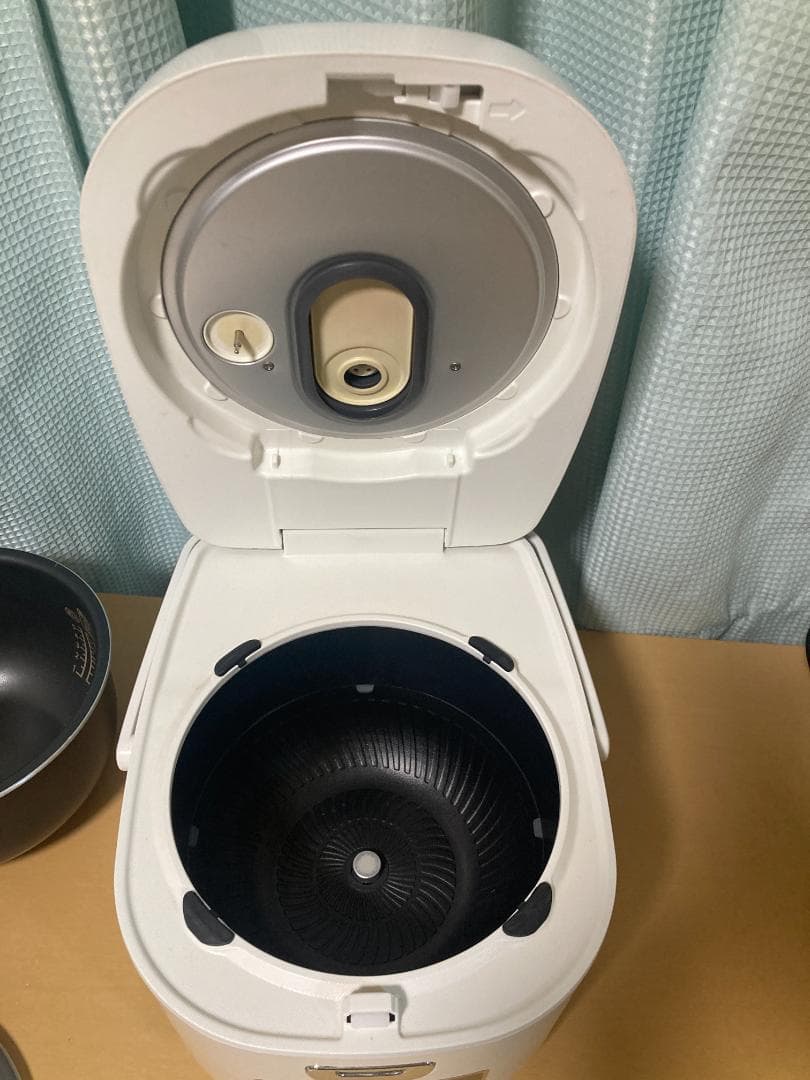 ★美品★アイリスオーヤマ ERC-IE50-W IH　5.5合炊き 2019年製