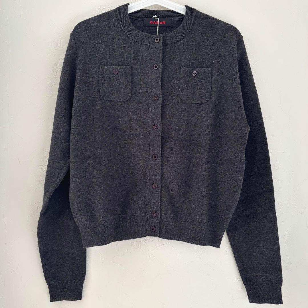 CABANキャバン コットンカシミヤクルーネックカーディガン　チャコールグレー
