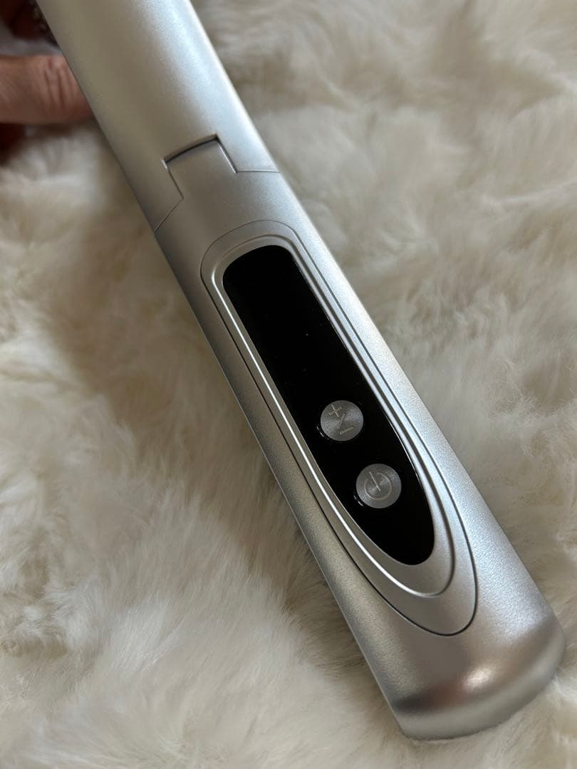 NIPLUX BEROLA ニップラックス　べローラ　美顔ローラー