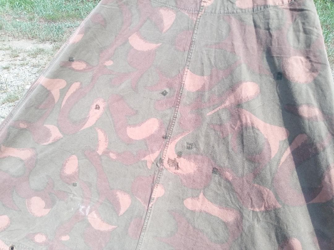 【希少】ハンガリー軍　テントシート2枚組　ハリケーン迷彩　軍幕テント