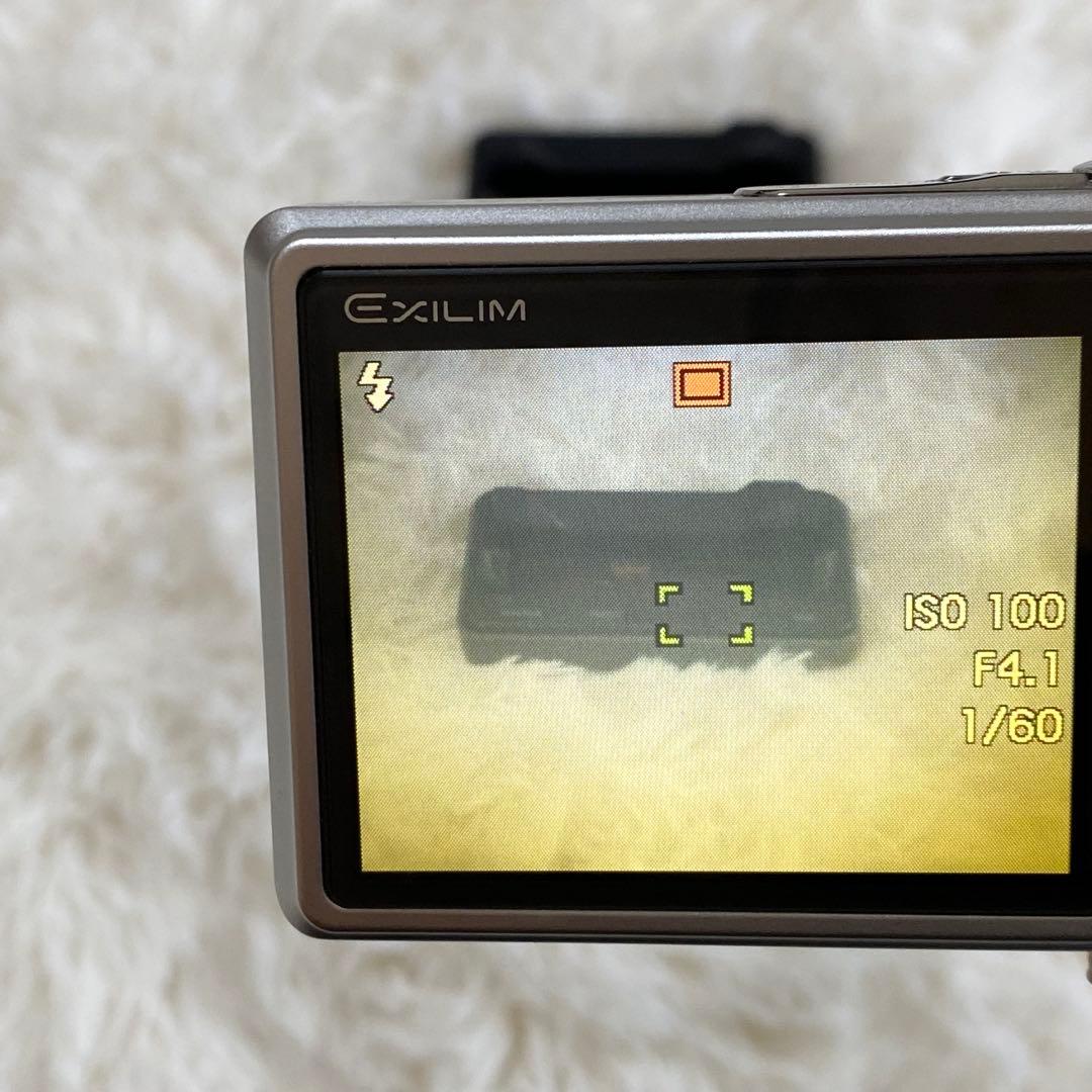 【動作確認済み】CASIO EXILIM EX-Z700 シルバー デジカメ