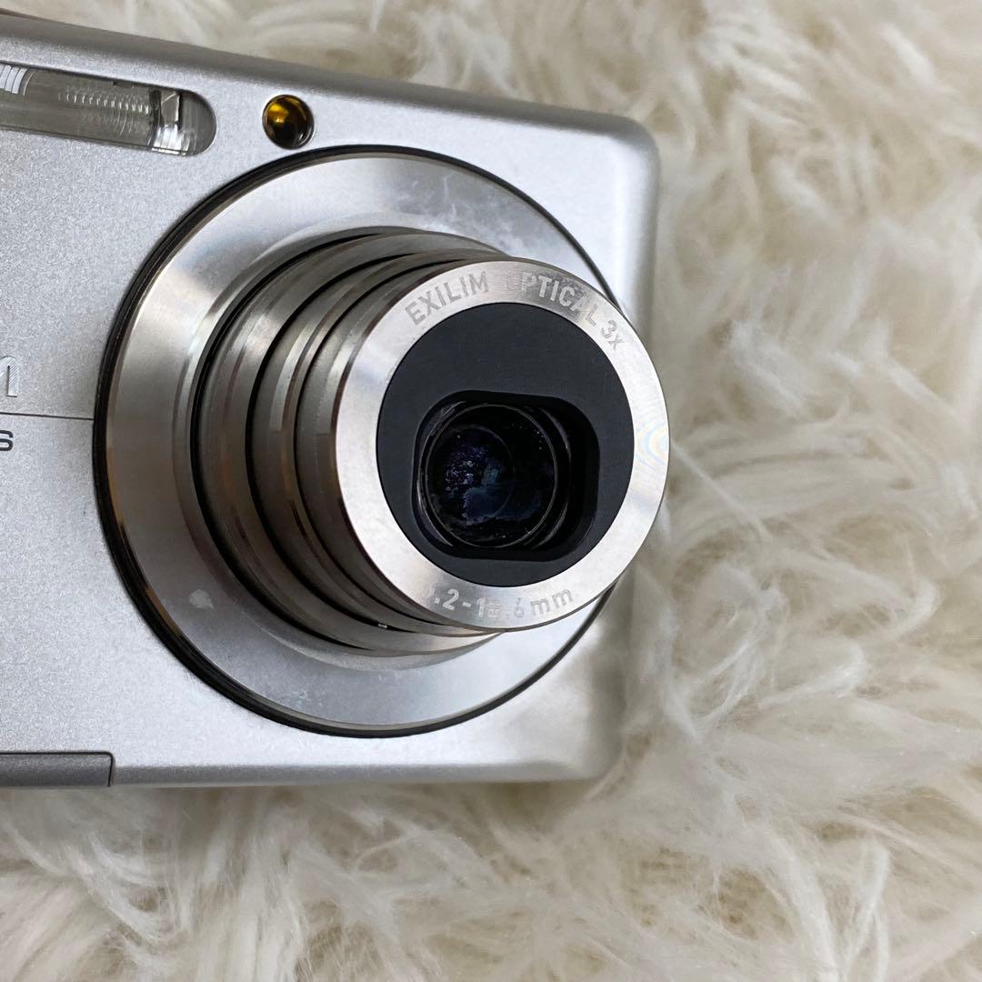 【動作確認済み】CASIO EXILIM EX-Z700 シルバー デジカメ