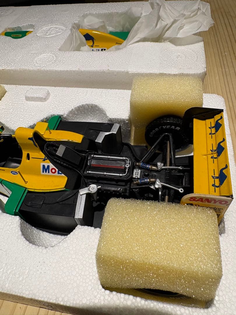 1/18 ベネトン フォード B192 ミハエル・シューマッハ コレクション