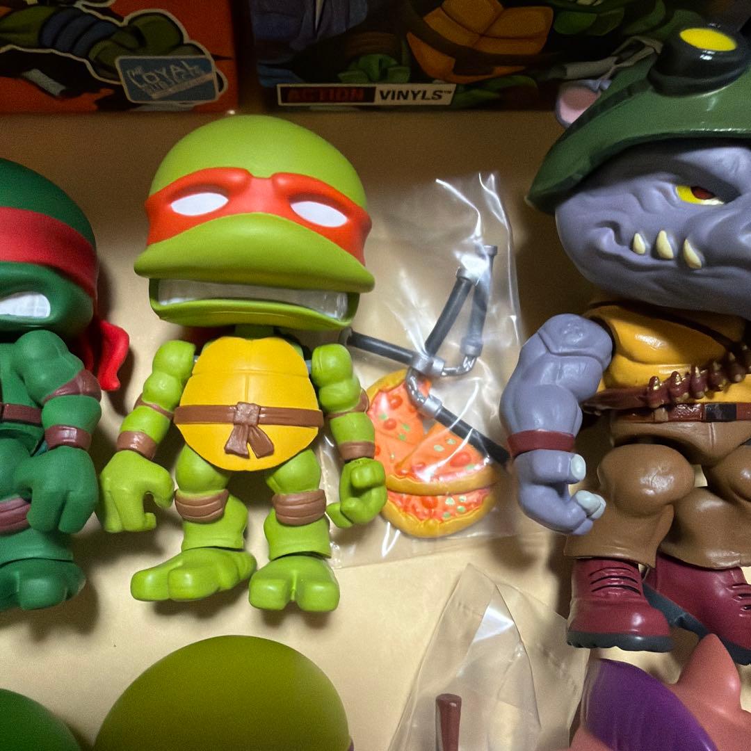 ミュータントタートルズ フィギュアセット　the loyal subjects