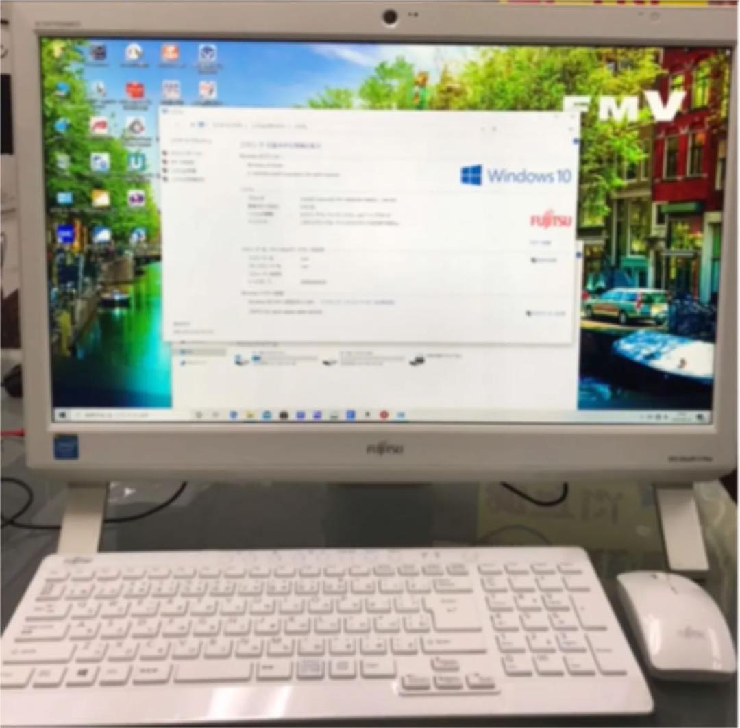 ① Windows10 カメラ付き富士通一体型21.5型、無線マウス、キーボード