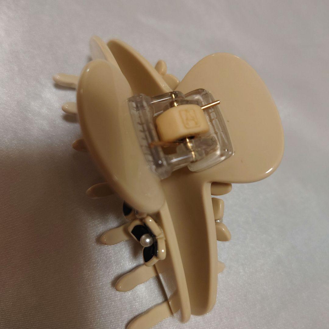 アレクサンドルドゥパリ　フラワーモチーフクリップ