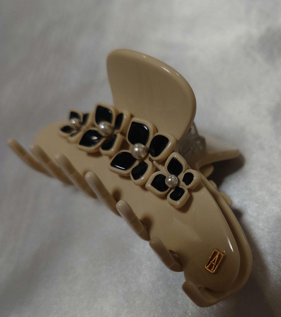 アレクサンドルドゥパリ　フラワーモチーフクリップ