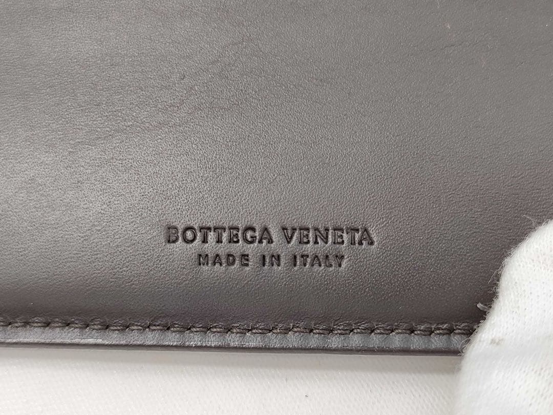ボッテガヴェネタ イントレチャート　ウォレット　チェーン付　極美品