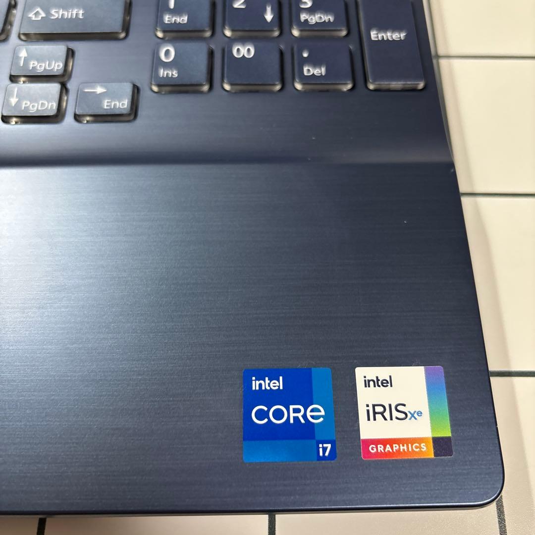 【美品】FMV LIFEBOOK AH50/K1 2025年モデル i7搭載