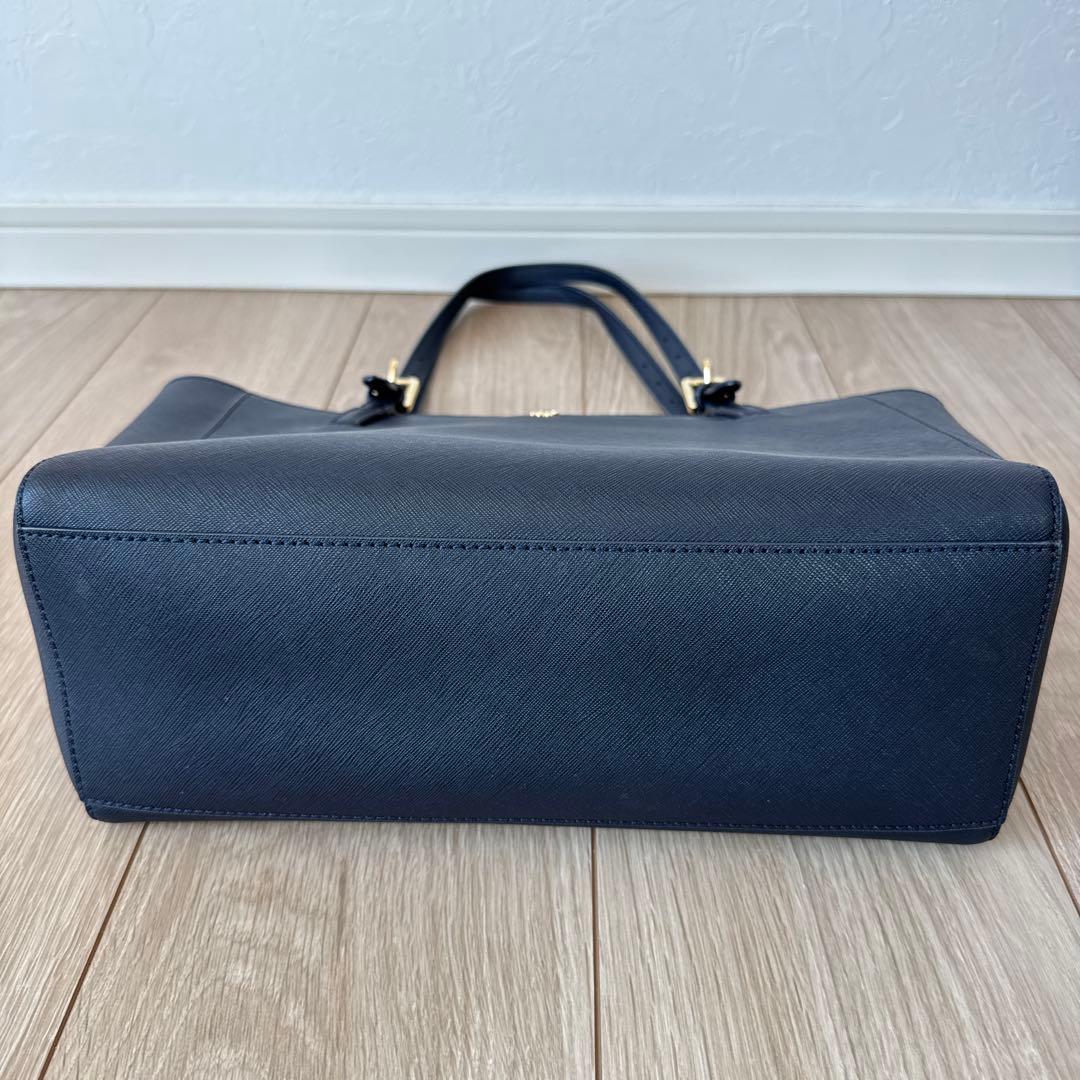 トリーバーチ　トートバッグ　A4サイズ　紺色