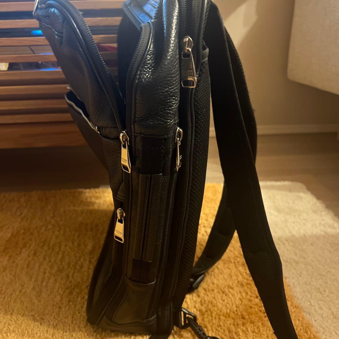 ultima 黒 レザー リュック