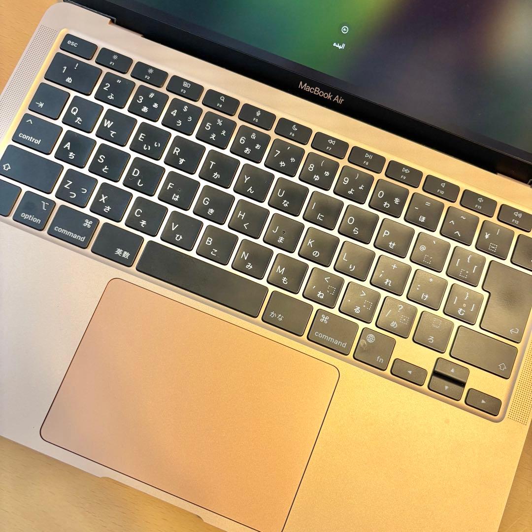 MacBook Air 《Apple M1チップ搭載13インチ》