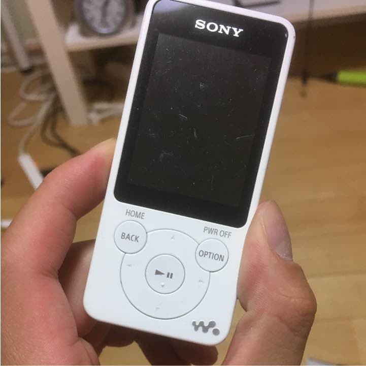 ウォークマン スピーカー付き