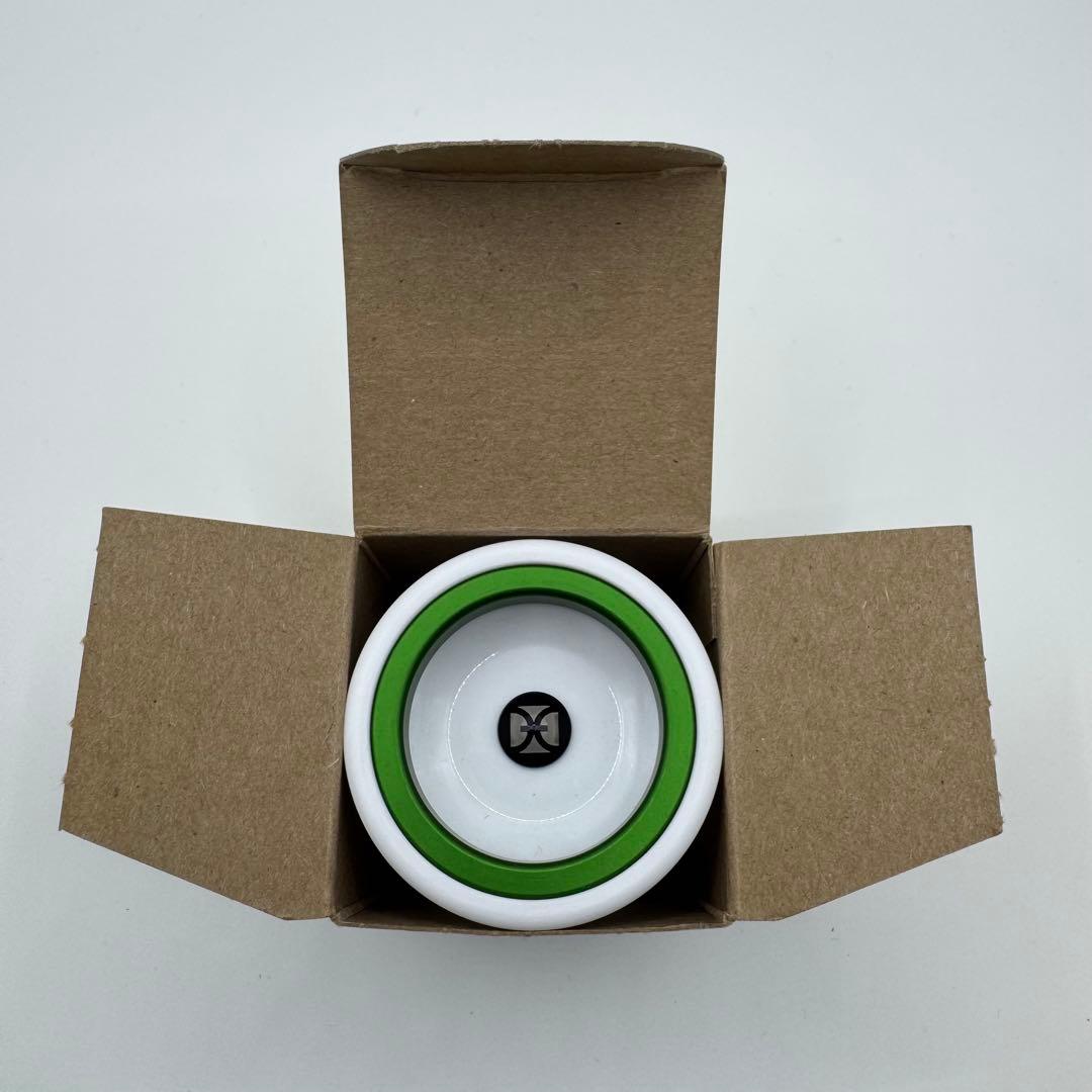 スポーツトイ・アクショントイ One Drop YoYos RALLY White/Green Rim