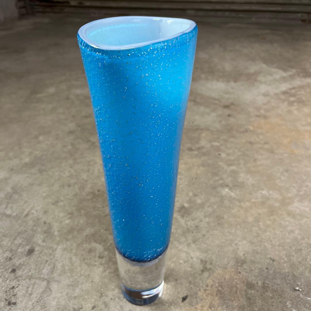 池坊　水色ガラスコーン型　花瓶