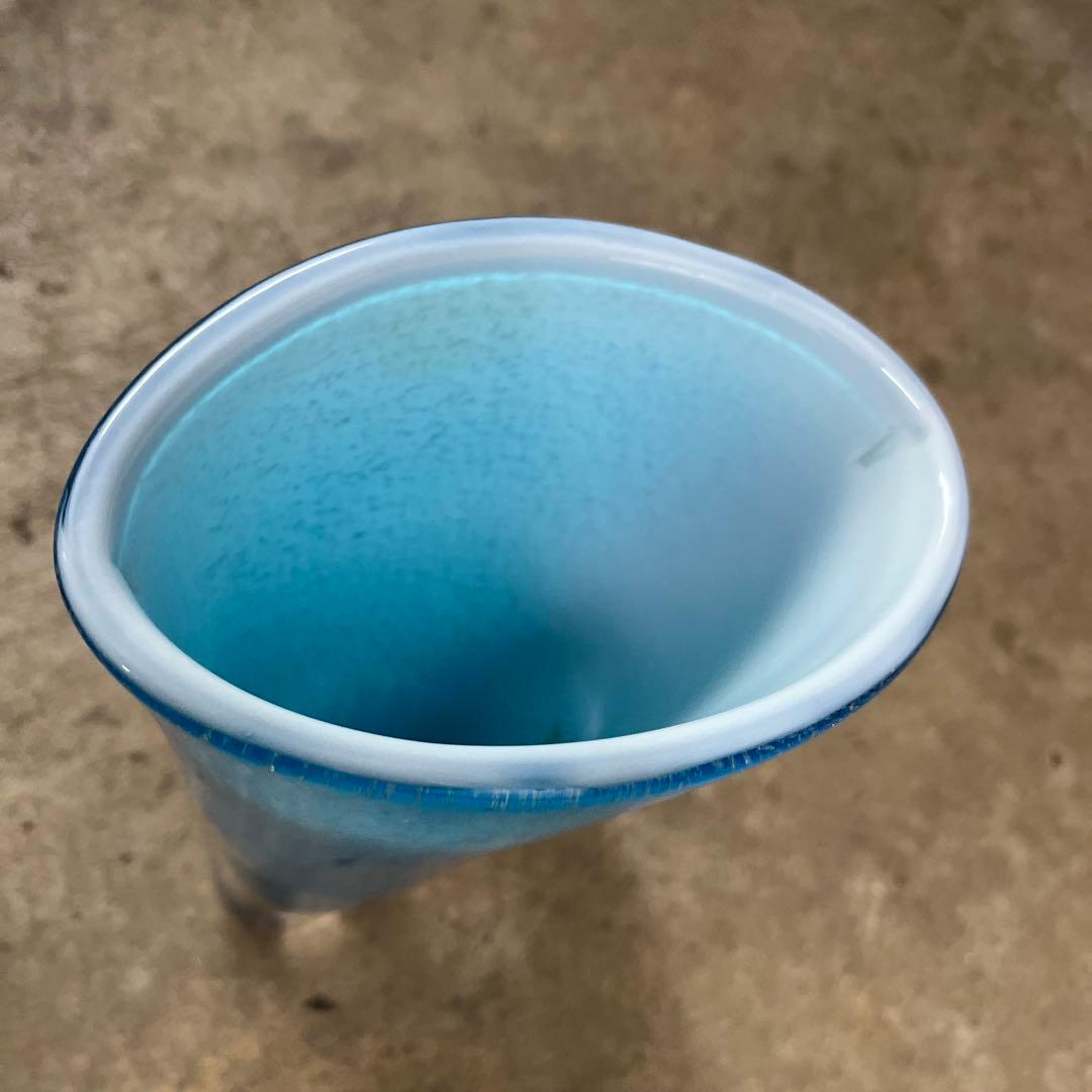 池坊　水色ガラスコーン型　花瓶