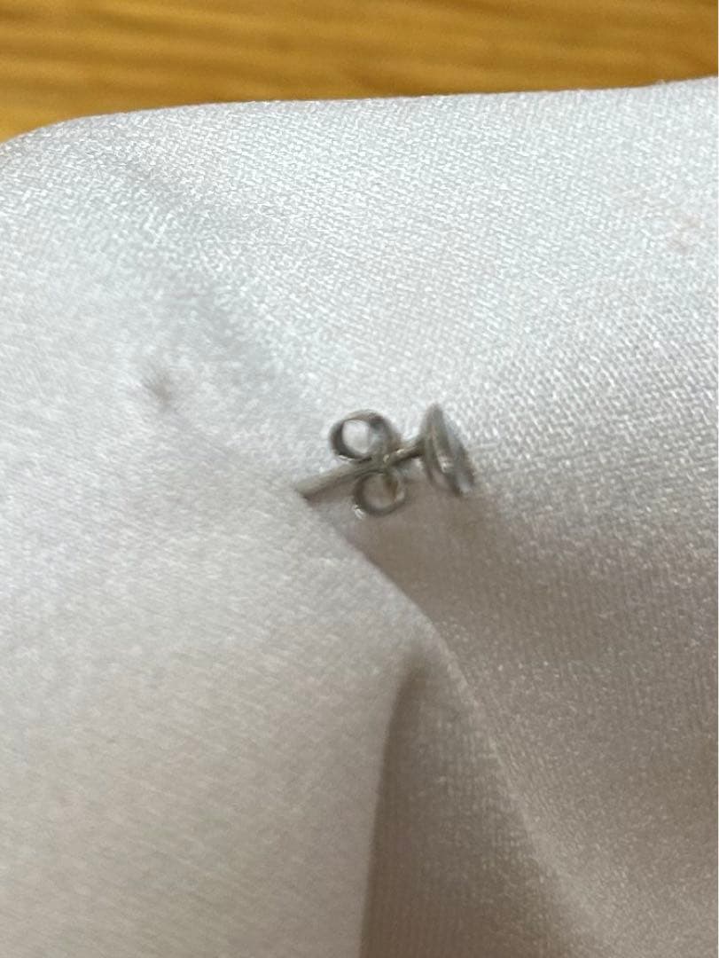 [ セカンドピアス] Ptシズクキラキラカットピアス