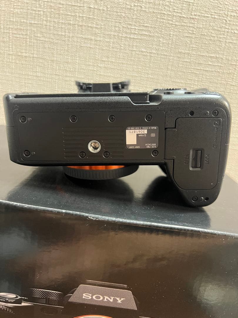 SONY α7 IV ミラーレス一眼カメラ バッテリー２つ