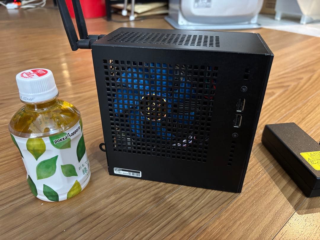 高速起動SSD搭載 DeskMini110 / 8GB / 500GB 小型PC