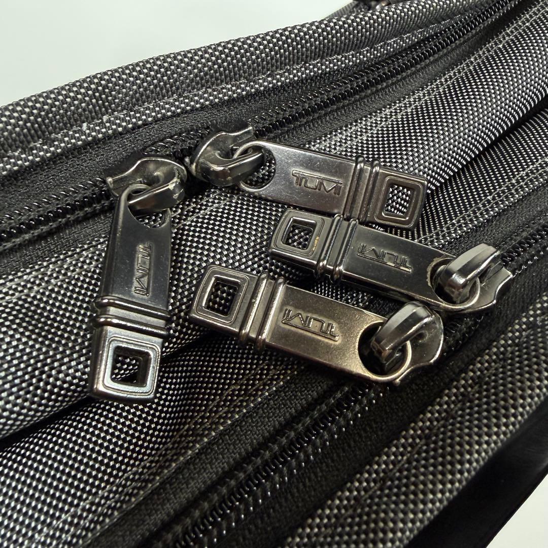 【美品】トゥミ　ビジネスバッグ　2way アルファ2 エクスパンダブル　グレー