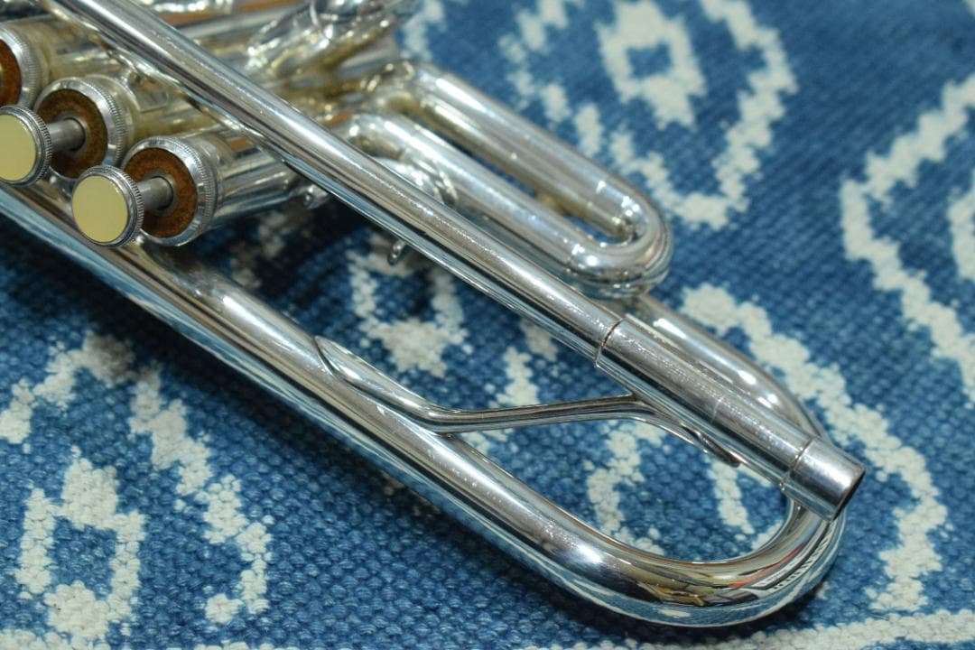 YAMAHA YTR-3320S 赤ベル・銀メッキ ケース・マウスピース付