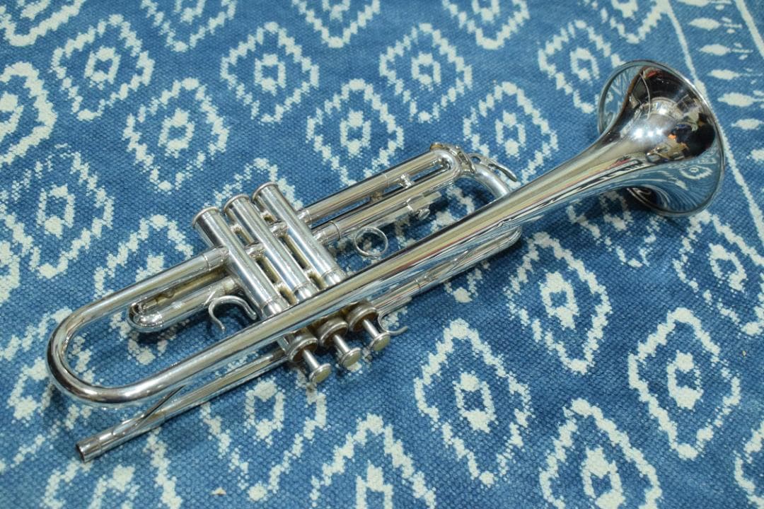 YAMAHA YTR-3320S 赤ベル・銀メッキ ケース・マウスピース付