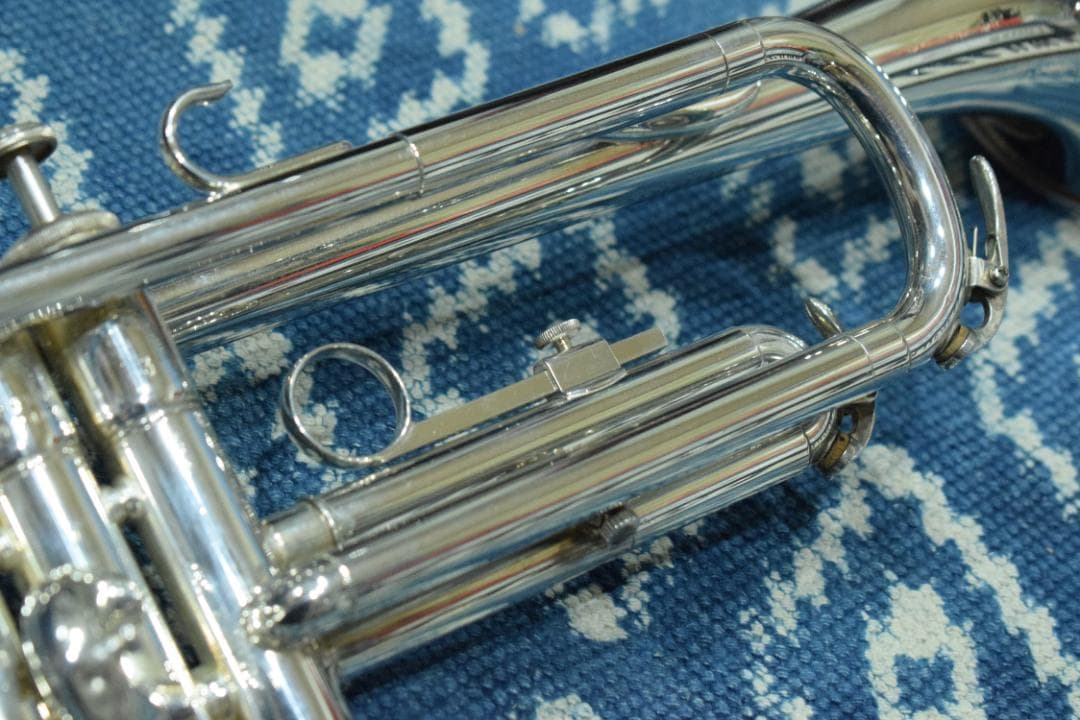 YAMAHA YTR-3320S 赤ベル・銀メッキ ケース・マウスピース付