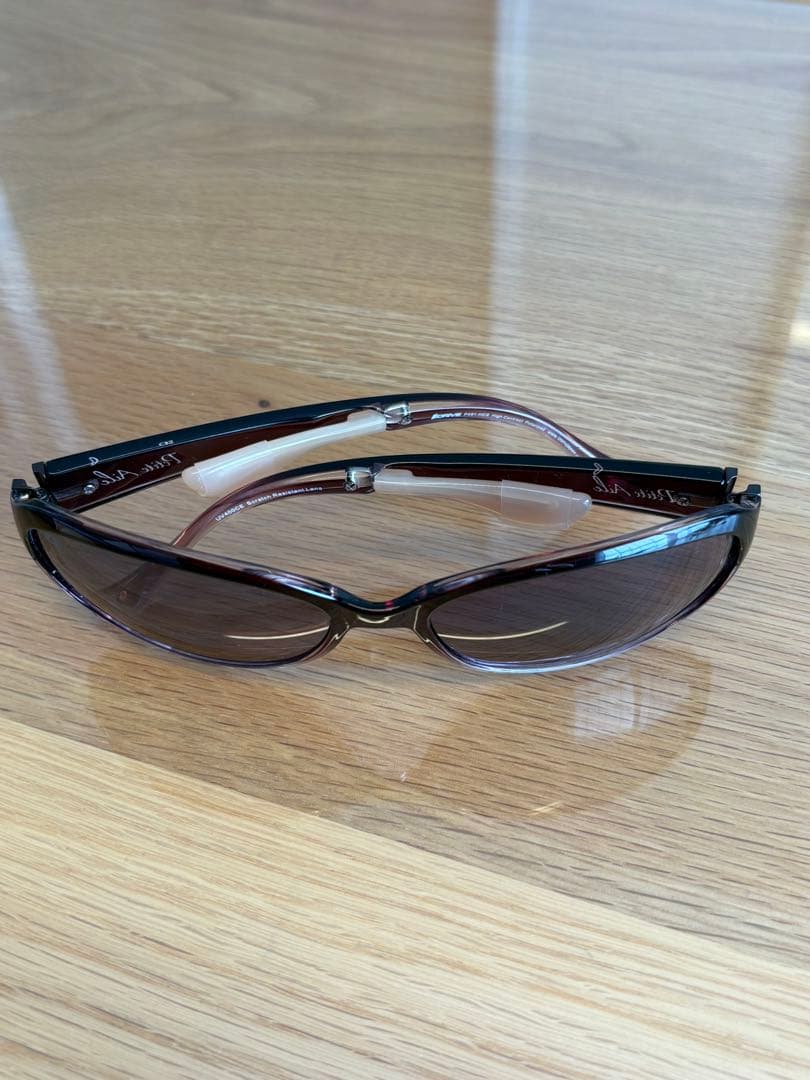 IZONE NEW YORK プティエル　鼻にかけない サングラス