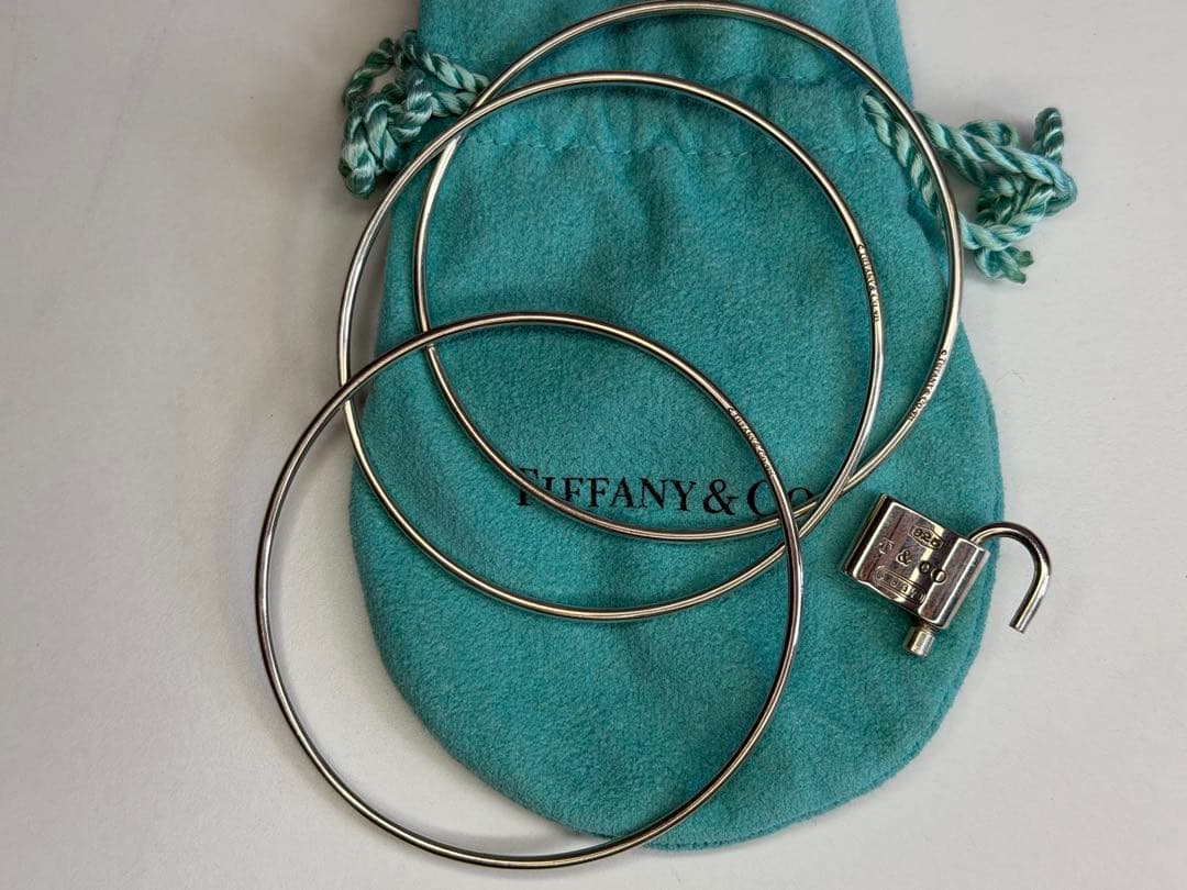 Tiffany & Co. ロック付きバングル