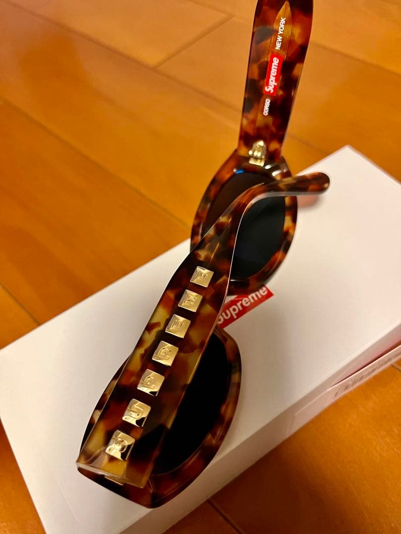 Supreme サングラス 新作 定価以下