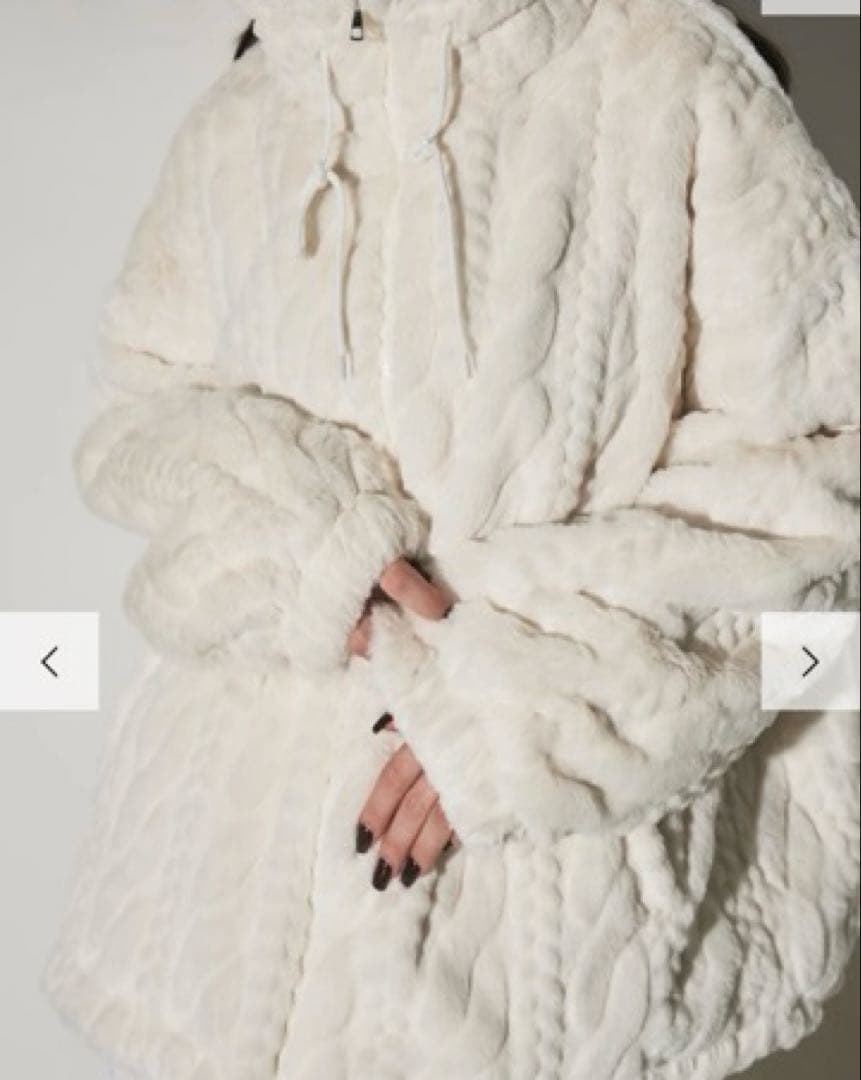 ANDREA&Co.ケーブルデザインZIPファージャケット➕スパンコールスカート