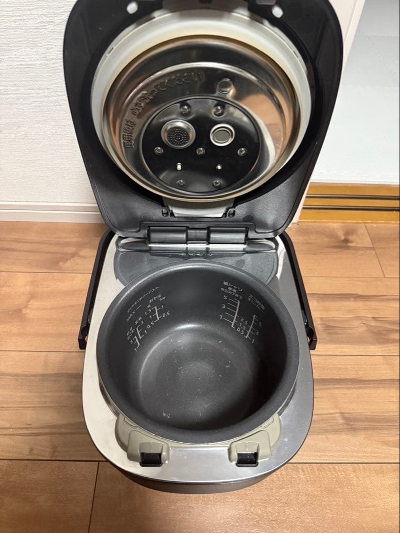 炊飯器 Panasonic SR-MPW10E9