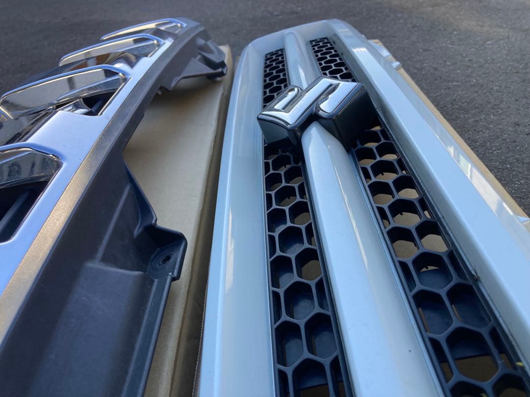 【2個セット】SUZUKI ジムニー JB23 グリル白＆クローム【送料込み】