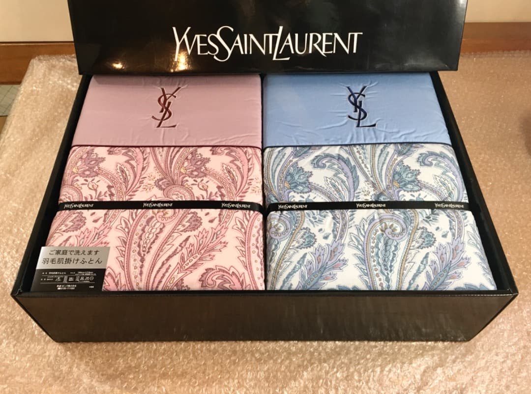 ○イヴ・サンローラン 羽毛肌掛けふとん 2P 150×210cm