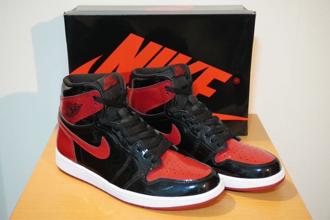 NIKE Air Jordan 1 パテントブレッド