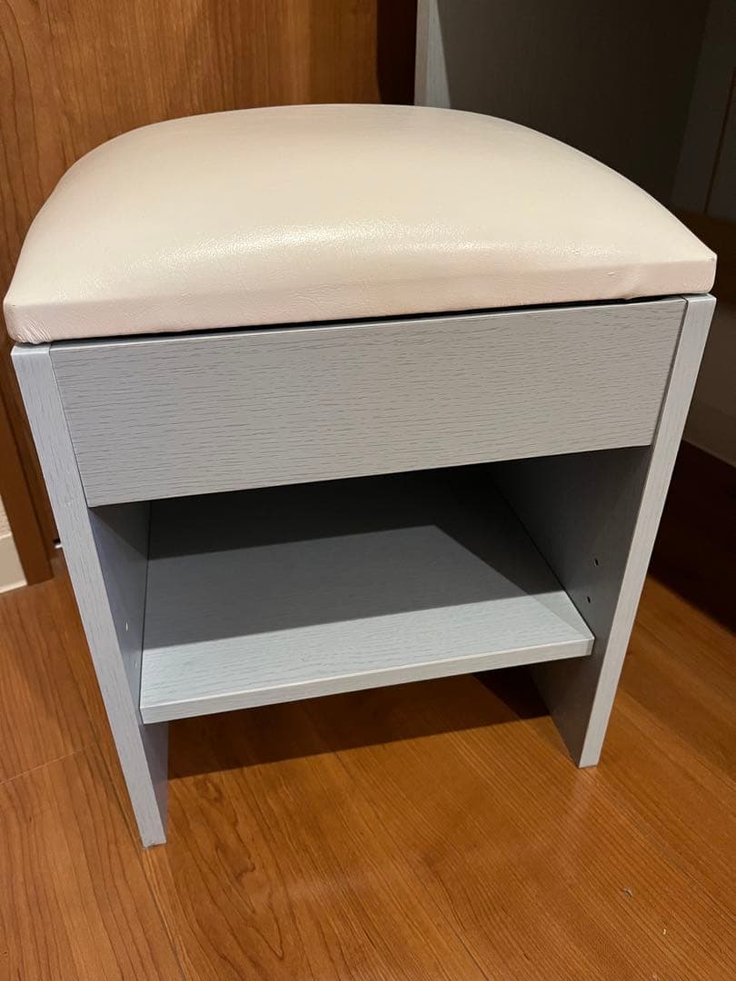 値下げしました！ドレッサー 北欧 水色 椅子付き