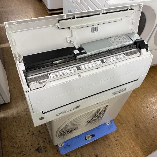 美品【 TOSHIBA 】東芝 おもに6畳用 ルームエアコン RAS-H221R