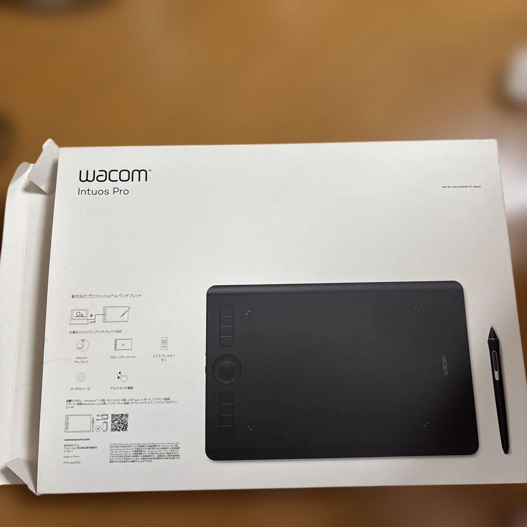 Wacom Intuos Pro Mプロフェッショナルペンタブレット　本体