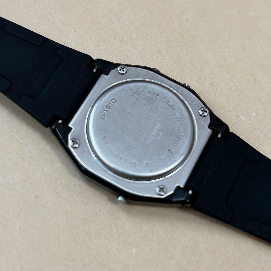 時計 CASIO F-87W