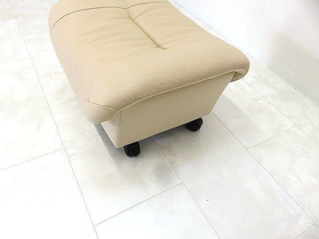 p*n様 美品　karimoku/カリモク「ZT」シリーズ 本革オットマン　椅子