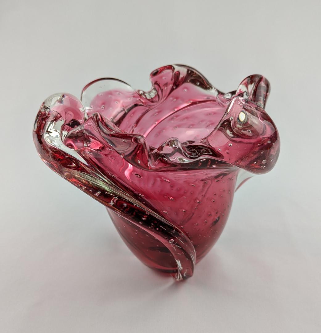 岩田藤七　紅牡丹　吹きガラス