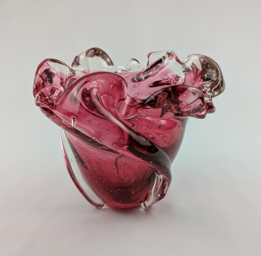 岩田藤七　紅牡丹　吹きガラス