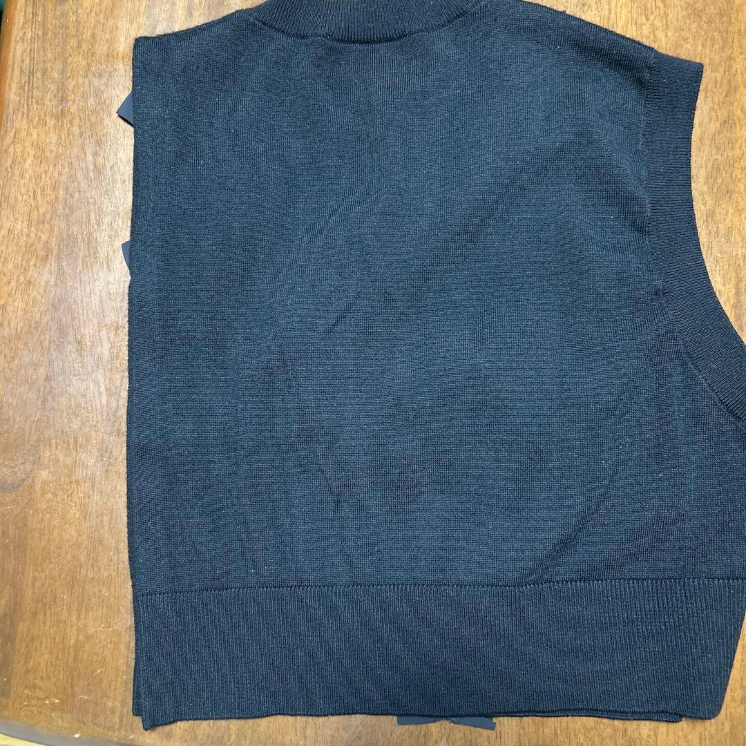 ENFOLD 2024AW BLACKニットベスト フリル装飾 アシンメトリー