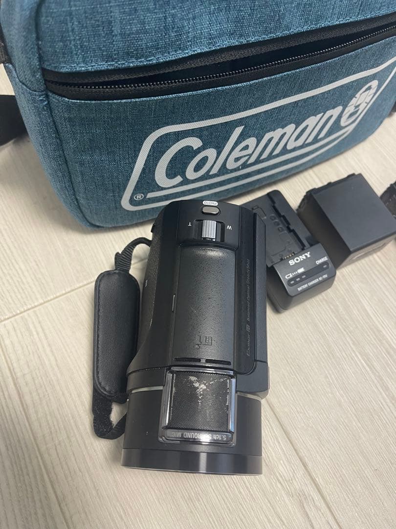 SONY FDR-AX45本体 三脚　Colemanバッグ