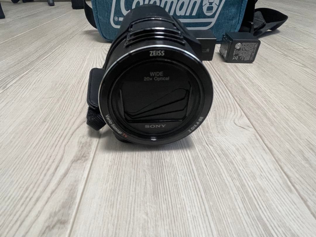 SONY FDR-AX45本体 三脚　Colemanバッグ