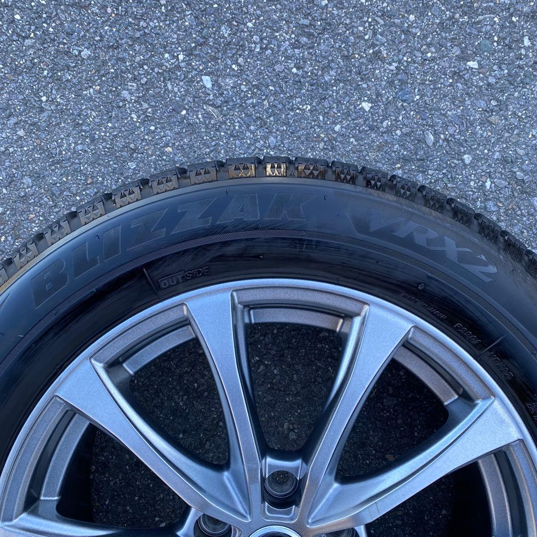 中古バリ溝‼️ブリヂストンスタッドレスセット215/60R17カローラクロス