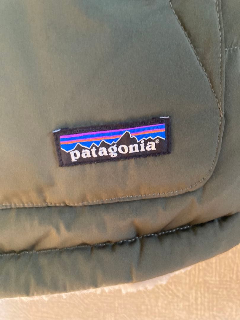 Patagonia パタゴニア リバーシブルダウン・ベスト
