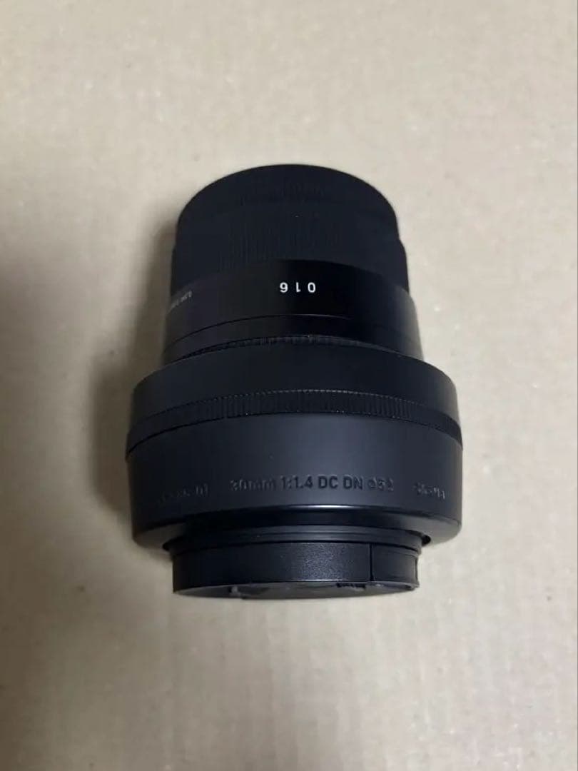 SIGMA Canon EF-Mマウント 30mm F1.4 単焦点レンズ