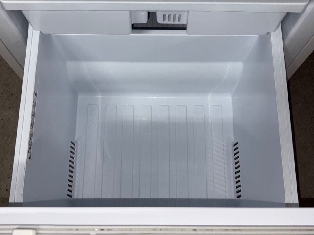 ☆mari☆　GE29 冷凍冷蔵庫 三菱 MR-CX27H -W　23年製