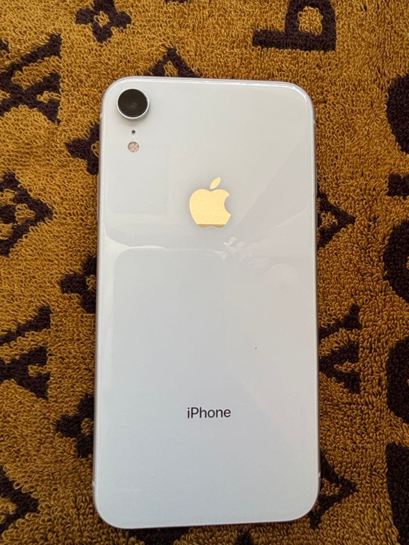 Apple iPhone XR ホワイト 本体64GB